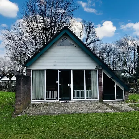 Holiday home Bungalowpark - Delta 112 Simpelveld