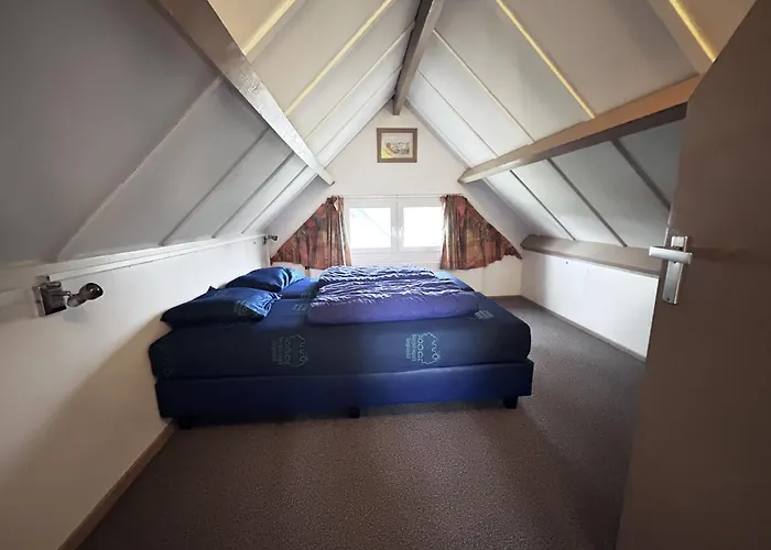 Дом отдыха Bungalowpark - Delta 112 *